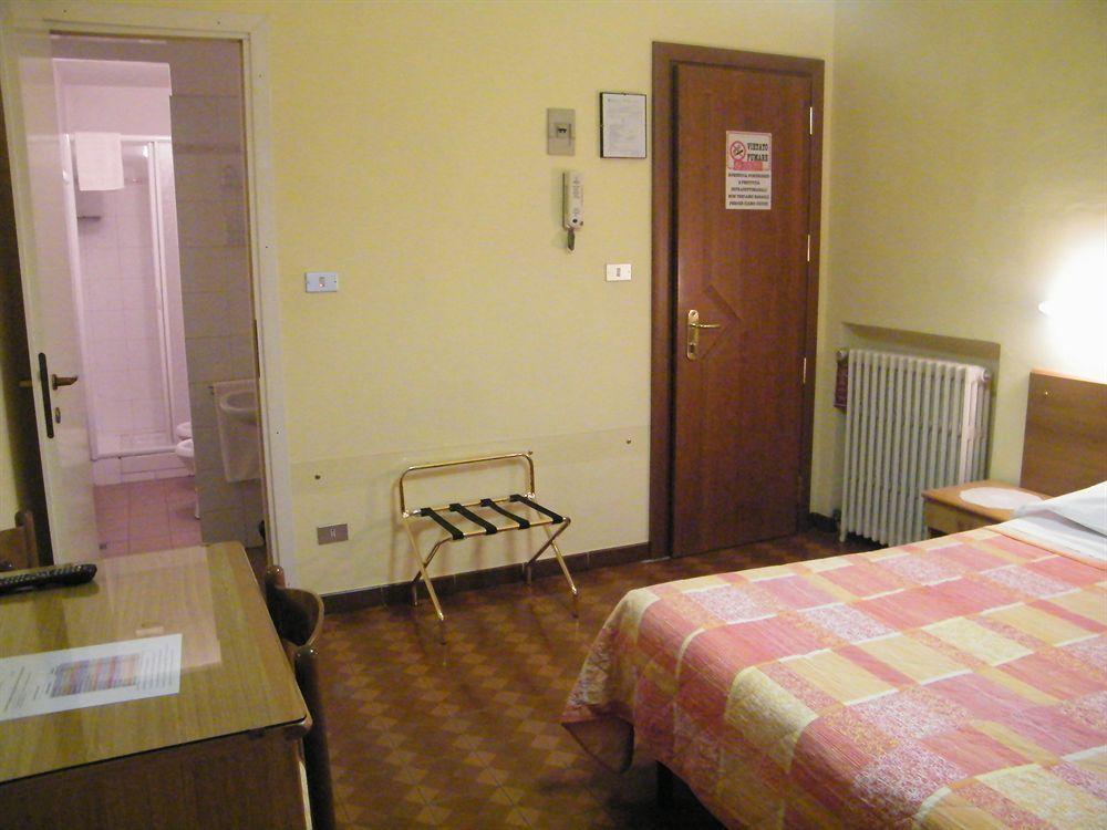 Hotel Alba Torino Centro Bagian luar foto