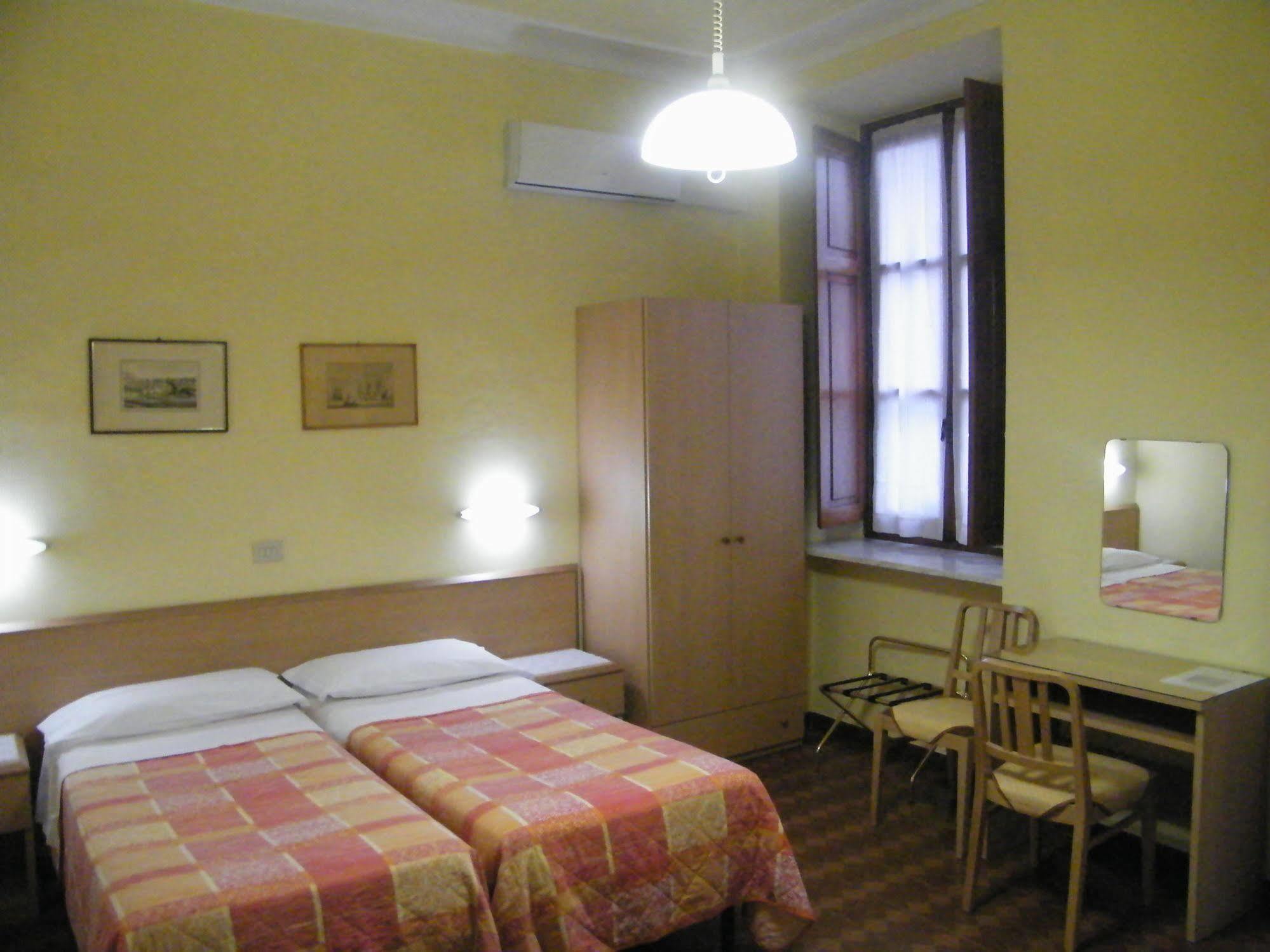 Hotel Alba Torino Centro Bagian luar foto